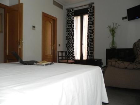 Hostal Ivor Мадрид Экстерьер фото
