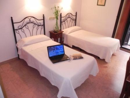 Hostal Ivor Мадрид Экстерьер фото