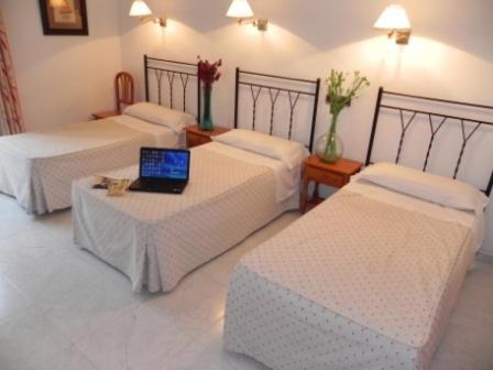 Hostal Ivor Мадрид Экстерьер фото