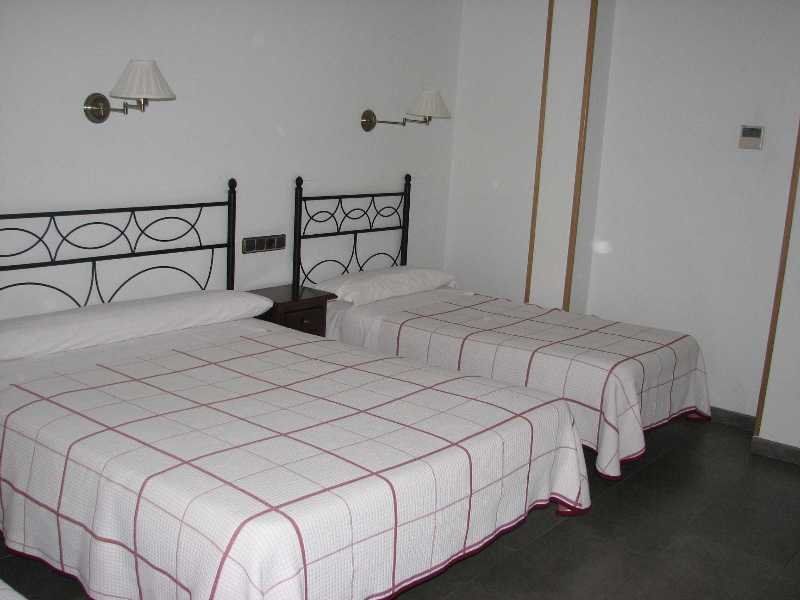 Hostal Ivor Мадрид Экстерьер фото